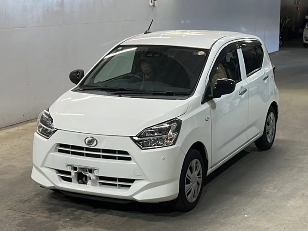 Daihatsu Mira e:S LA350S 2021